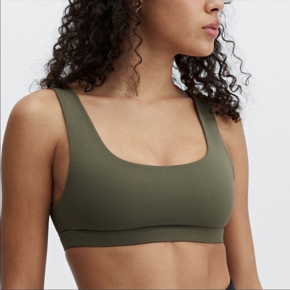 Fabletics Lola low impact sports bra Army Green